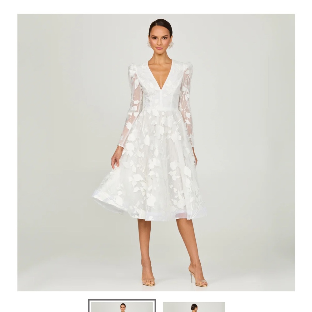Super Chic White Floral Long Sleeve Dress